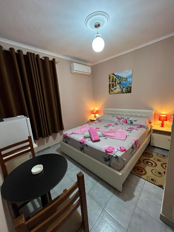 Hotel Ziku Durres Bagian luar foto