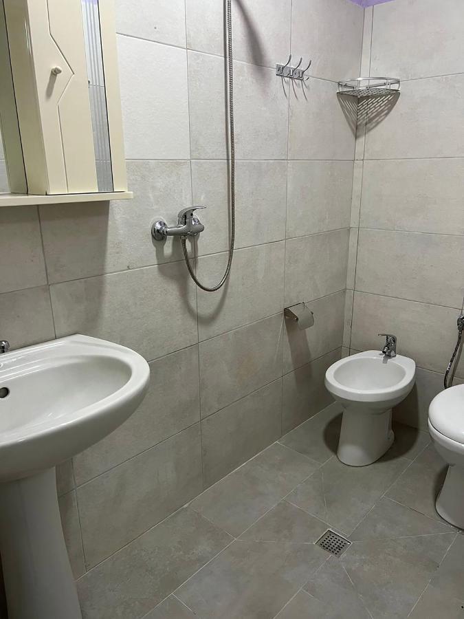 Hotel Ziku Durres Bagian luar foto