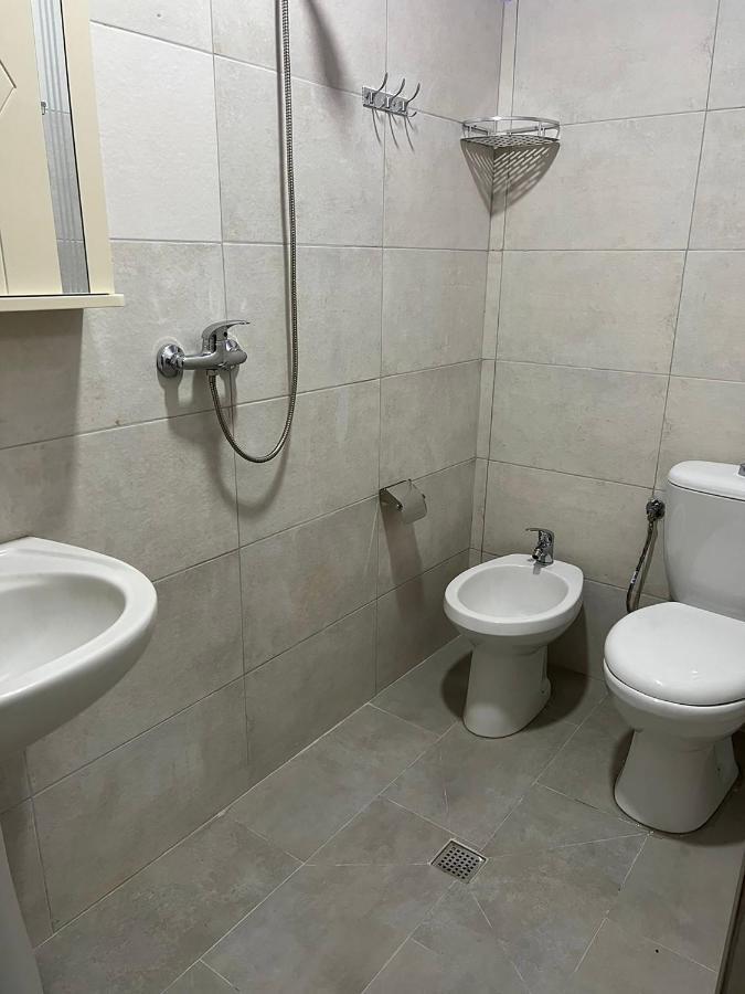 Hotel Ziku Durres Bagian luar foto