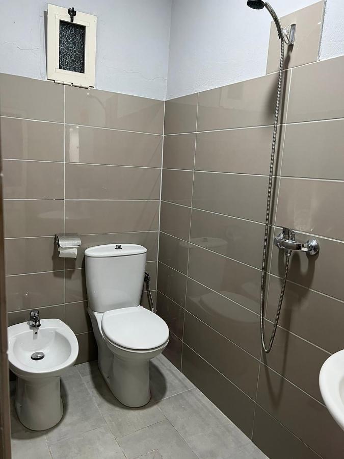 Hotel Ziku Durres Bagian luar foto