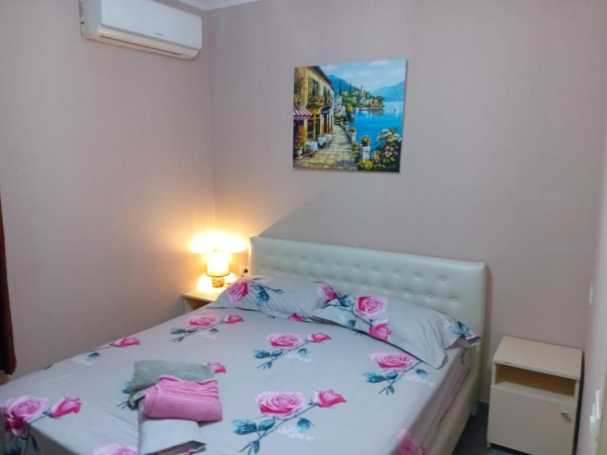 Hotel Ziku Durres Bagian luar foto